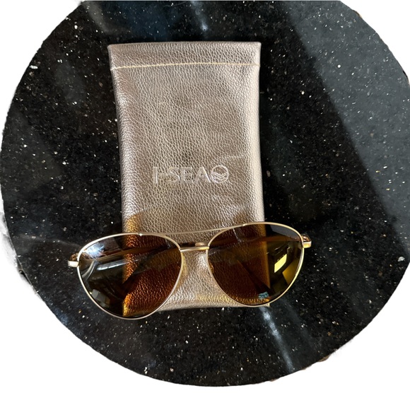 I-Sea Sunglasses, Wide Aviators, Amber Lens, Gold Tone Frames, “Charlie” - Picture 7 of 7